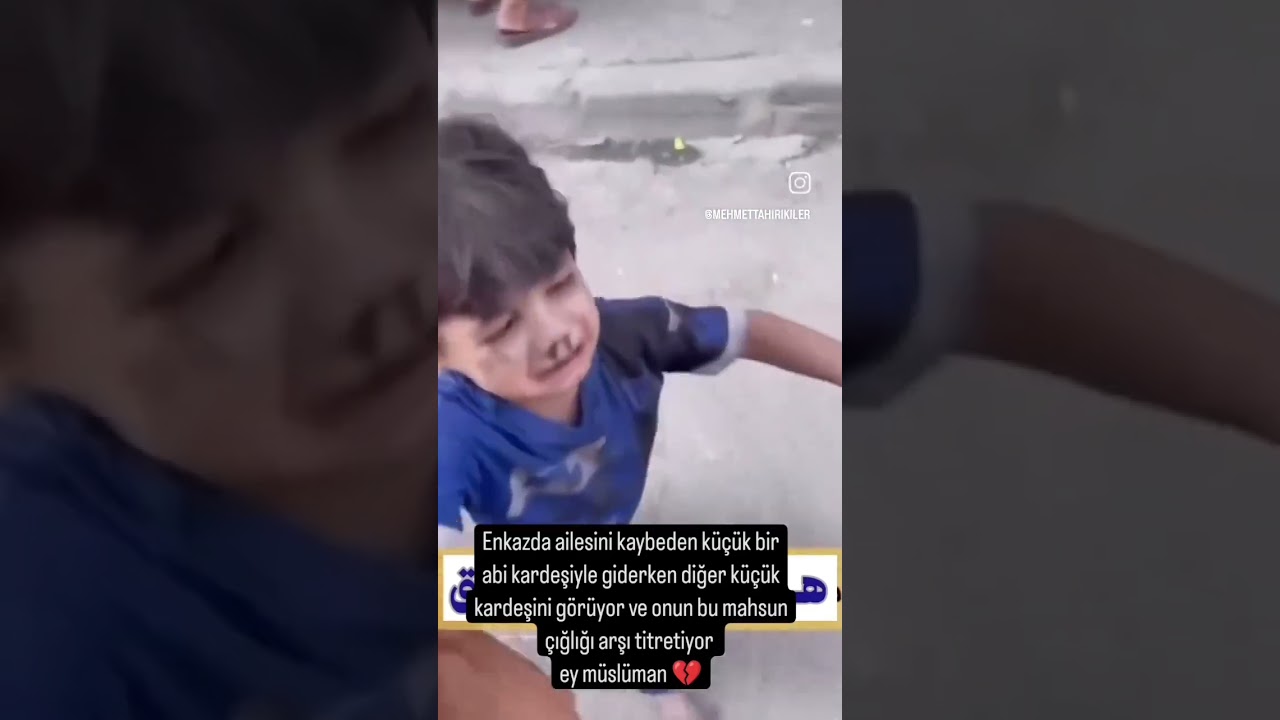 İsrail'in saldırıları sonucu ailesi enkaz altında kalan küçük çocuğun çığlıkları