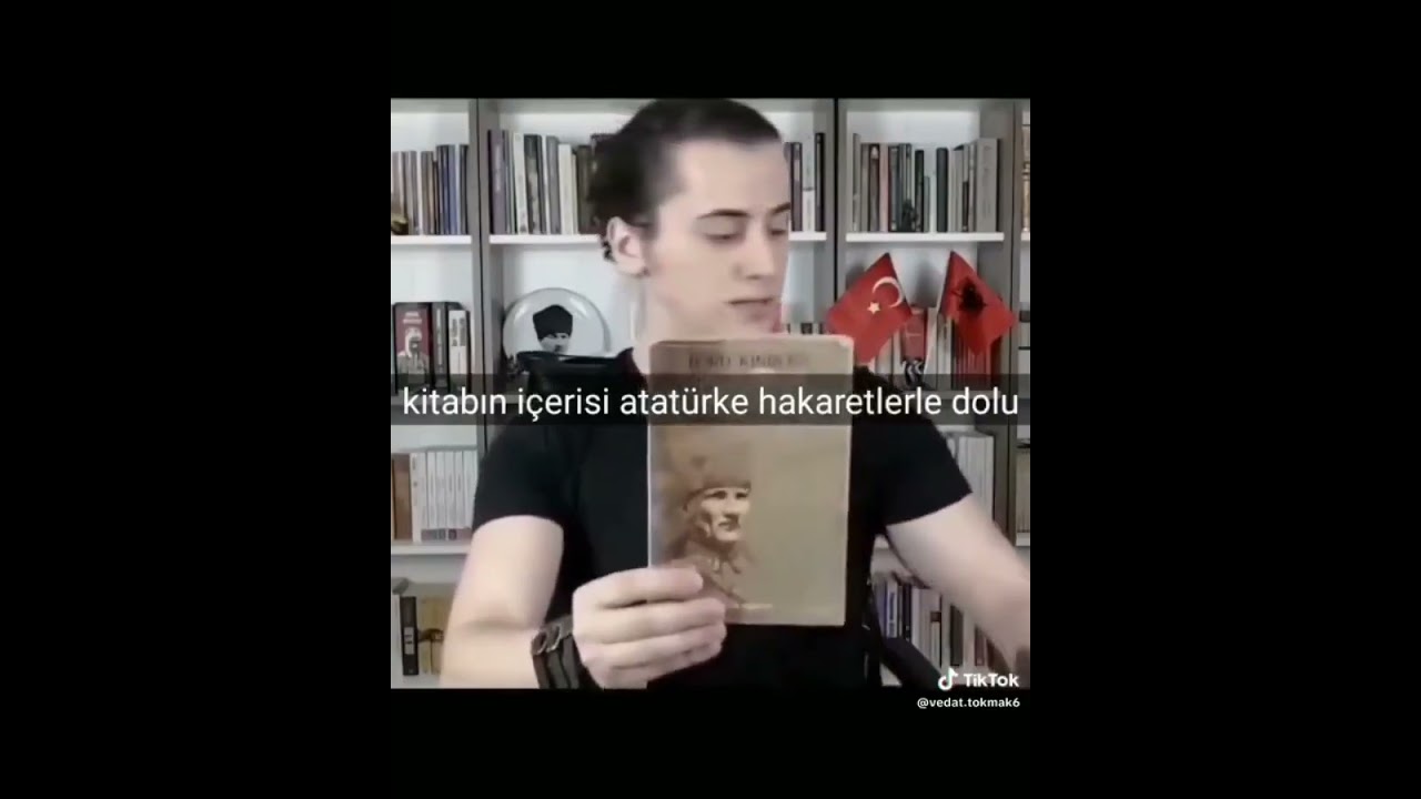 Diamond Tema, Atatürk eşcinseldir kitabını takipçilerine önerdi