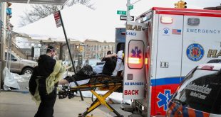 ABD'de Kovid-19 nedeniyle ölenlerin sayısı hızla artıyor