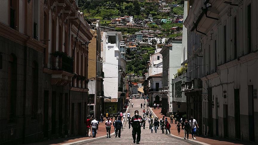 ekvador da koronavirusten 86 saglik calisani hayatini kaybetti 02