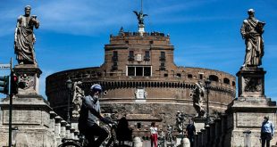 İtalya'da son 24 saatte Covid-19'dan 179 ölüm