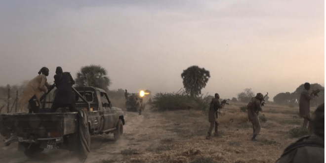 Nijer ordusuna ait kışlaya IŞİD baskını [VİDEOLU]