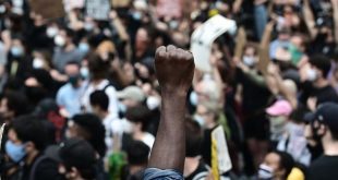 Protestolar sürüyor: BM'den ABD'ye itidal çağrısı