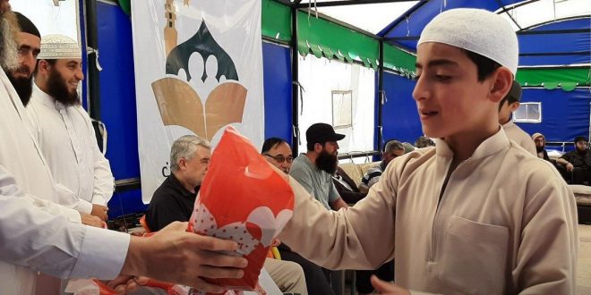 İdlib'de eğitimlerini tamamlayan öğrenciler için tören düzenlendi