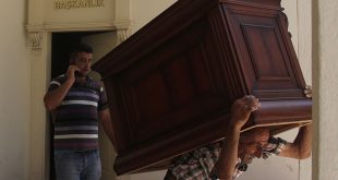 Adana Büyükşehir Belediyesi Başkanı'nın odasına haciz geldi!