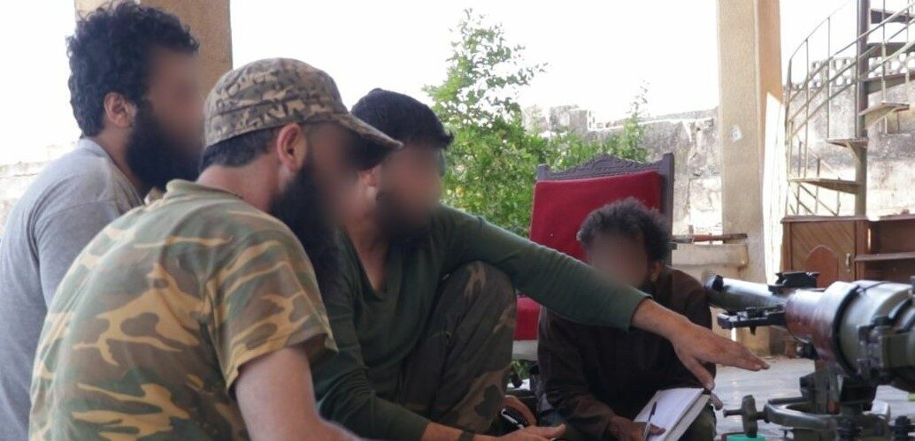 Ensar’ul İslam’ın SPG-9 silahı eğitiminden görüntüler