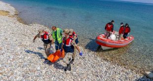 Van Gölü’nde Batan Tekneden Çıkarılan Ceset Sayısı 54 Oldu