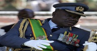 Zimbabve Tarım Bakanı koronavirüsten öldü