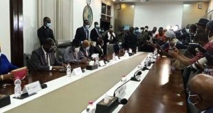 Batı Afrikalı liderler Mali'de devrik lider Keita ve darbecilerle görüştü