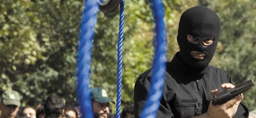 iran da rejim karsiti protestolara katilan bir kisi idam edildi 01