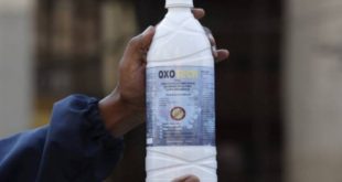 Koronavirüse karşı iksir ürettiğini iddia eden baba ve oğul 7 kişiyi öldürdü