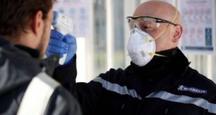 Rusya'da COVID-19 vakası sayısı 985 bini geçti