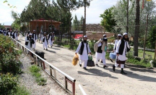 Taliban ile Afganlar arası mahkum takası için Loya Cirge toplandı