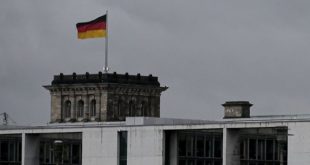 Almanya’da trene biletsiz binen PKK yandaşları ile polis arasında arbede çıktı