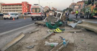 İstanbul'da yolcu otobüsü devrildi: 11 yaralı