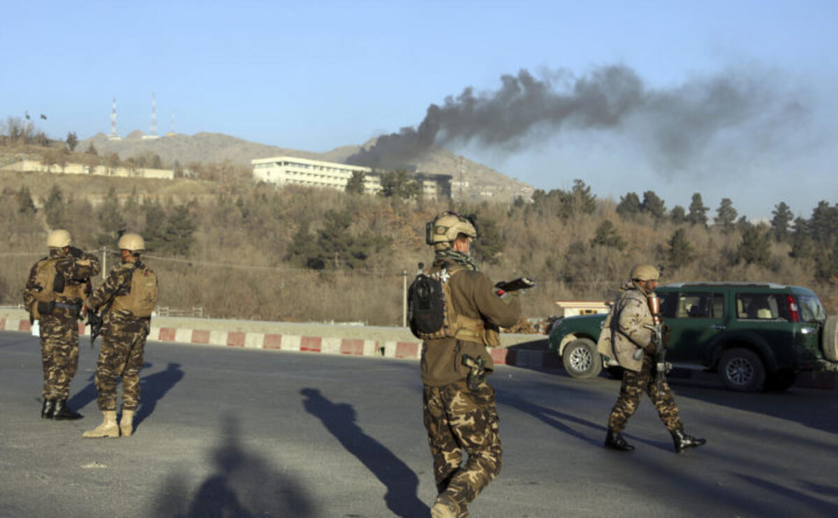taliban askeri ussu havaya ucurdu 01