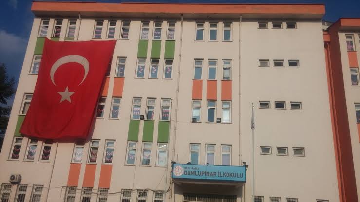 Okulda korona vakası başladı: 30 öğrenci karantinaya alındı