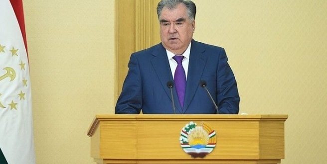 Tacikistan lideri beşinci kez yemin etti