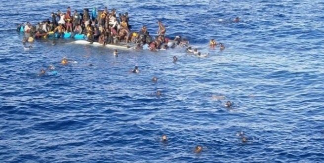 Tunus açıklarında göçmenleri taşıyan tekne battı, 11 kişi öldü