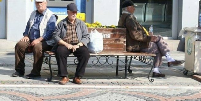 Uşak'ta 65 yaş üstüne sokağa çıkma kısıtlaması getirildi!