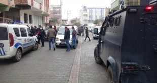 Ev sahibi-kiracı tartışmasında 2 polis yaralandı!