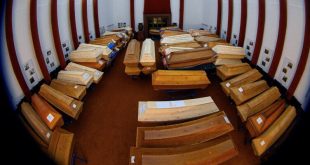 Almanya'nın Nürnberg kentinde koronavirüsten ölenlerin defin işlemleri yetiştirilemiyor