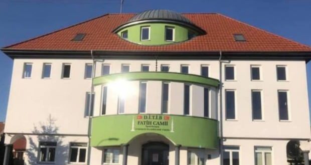 Almanya'da Türk camisine ikinci kez saldırı