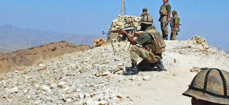 TTP Güney Veziristan’da Pakistan ordusuna saldırdı: 12 ölü