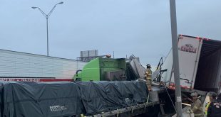 ABD'de 100'e yakın araç birbirine girdi: 5 ölü