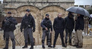 Polis eşliğinde Mescid-i Aksa'ya baskın!