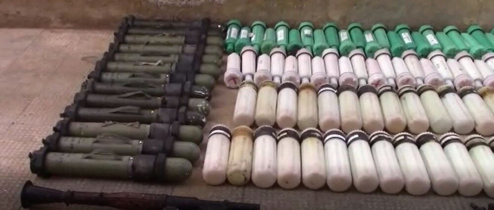 PKK/YPG terör örgütüne ait yüklü miktarda silah ve cephane ele geçirildi
