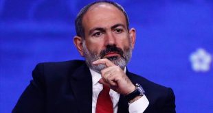 Muhalefetten Paşinyan'a: 'Önce istifa, sonra seçim'!