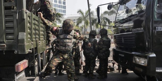 Myanmar'da sıkı yönetim ilanı