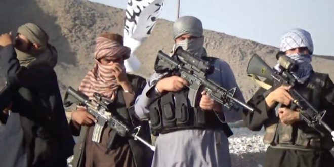 Taliban'dan askeri üsse saldırı