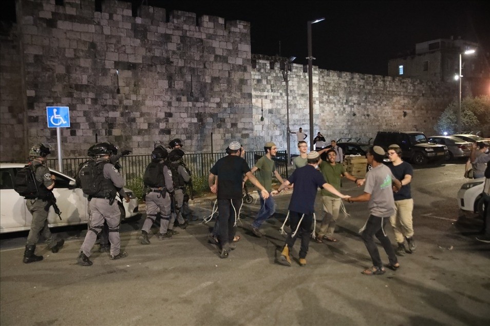 israil polisi filistinlilere saldirmaya devam ediyor 6 yarali 01