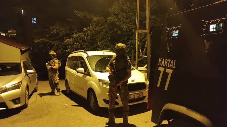 3 ilde IŞİD’e şafak operasyonu!