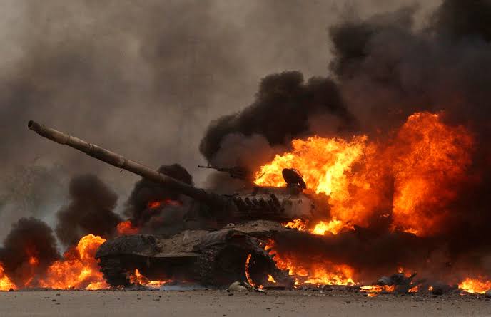İşgalci Rusya’ya ait tank havaya uçtu