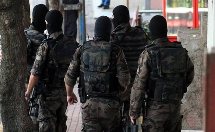 İstanbul’da IŞİD operasyonlarında 14 kişi gözaltına alındı!