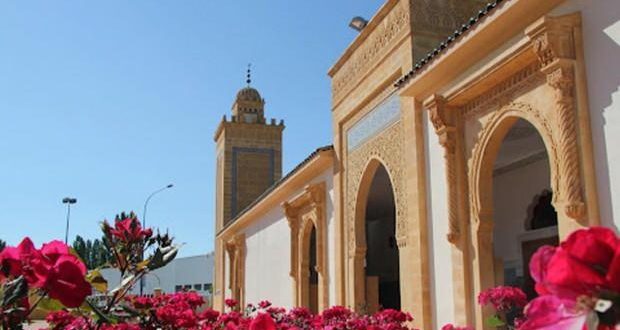 Fransa'da imam, okuduğu ayet "Fransız değerlerine ters" gerekçesiyle kovuldu!