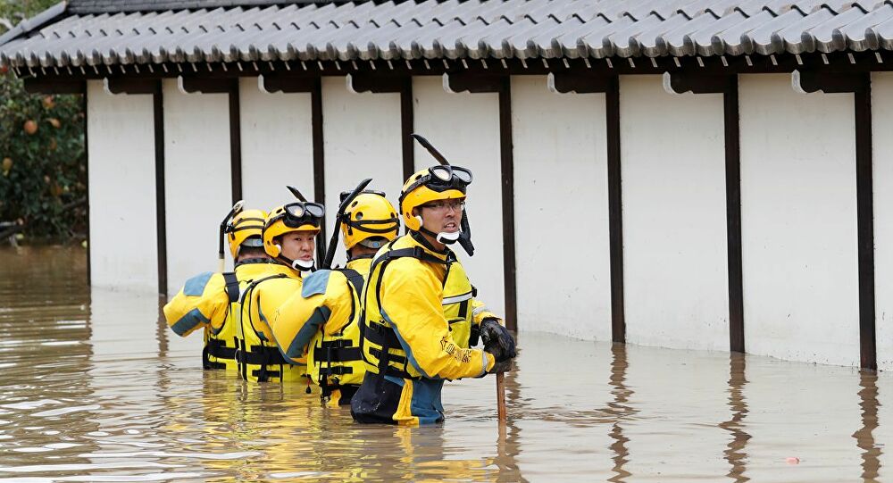 japonya da sel nedeniyle binlerce insan tahliye ediliyor 01