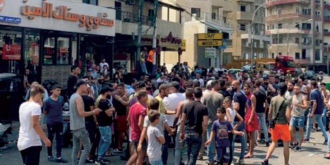 Lübnan sokaklarında öfke büyüyor: Yollar trafiğe kapatıldı