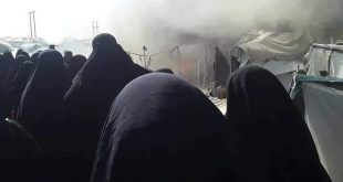 Hol Kampı'nda yangın