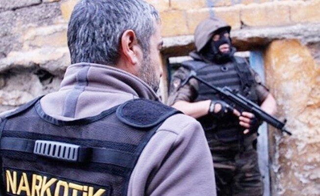 İstanbul’da narkotikten şafak baskını: Çok sayıda gözaltı var