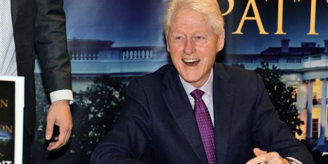 Eski ABD Başkanı Clinton, bir gece daha hastanede kalacak