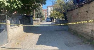 Telefonunu gaspetmek için arkadaşını öldüren çocuk tutuklandı