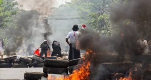 Myanmar’da ordunun 160’dan fazla binayı ateşe verdiği iddia edildi
