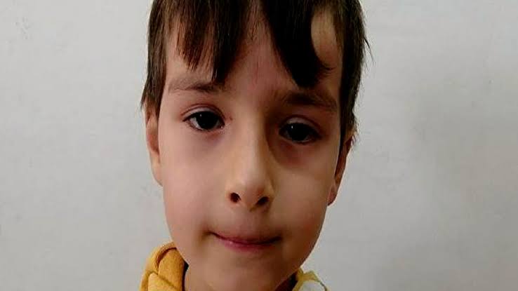Telefon izlerken nefes borusuna kraker kaçan küçük çocuk hayatını kaybetti!