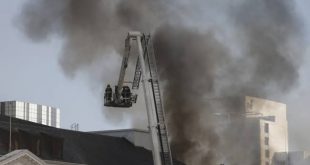 Güney Afrika Parlamento binasında yangın çıktı