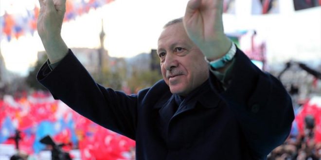 Erdoğan: Bunlar partilerini yönetmekten acizler!