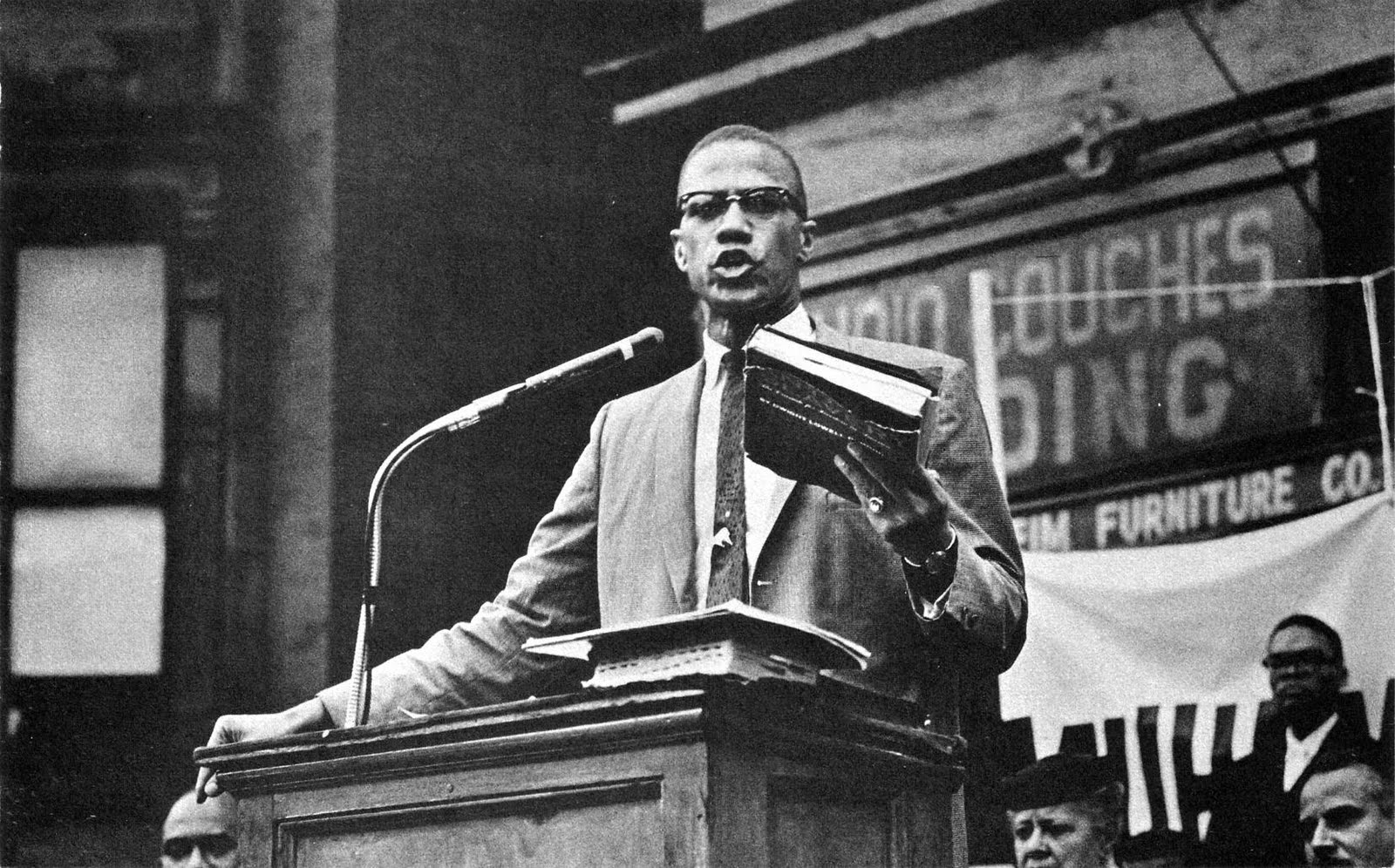 Malcolm X kimdir?